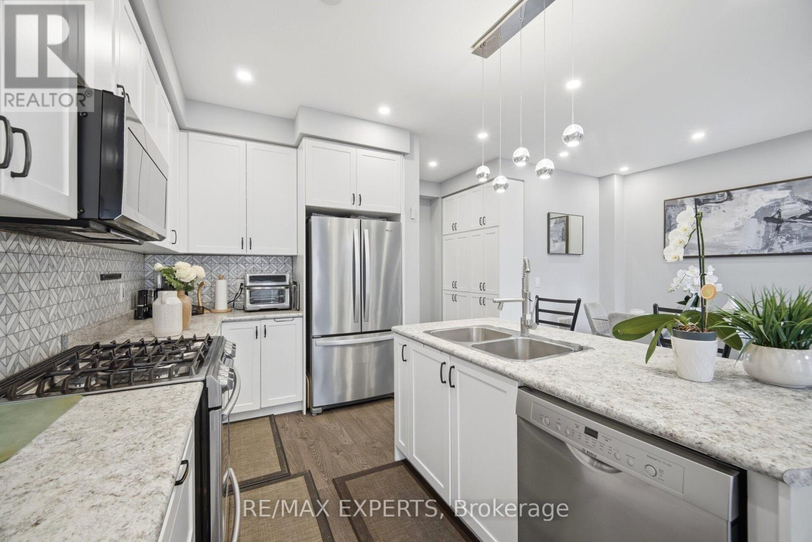 64 Holbrook Court, Milton, Ontario  L9E 1J1 - Photo 11 - W13135998