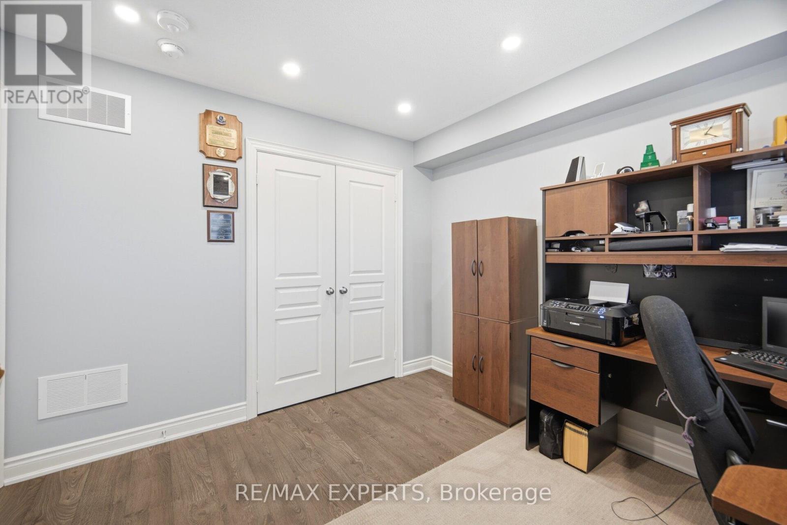 64 Holbrook Court, Milton, Ontario  L9E 1J1 - Photo 34 - W13135998