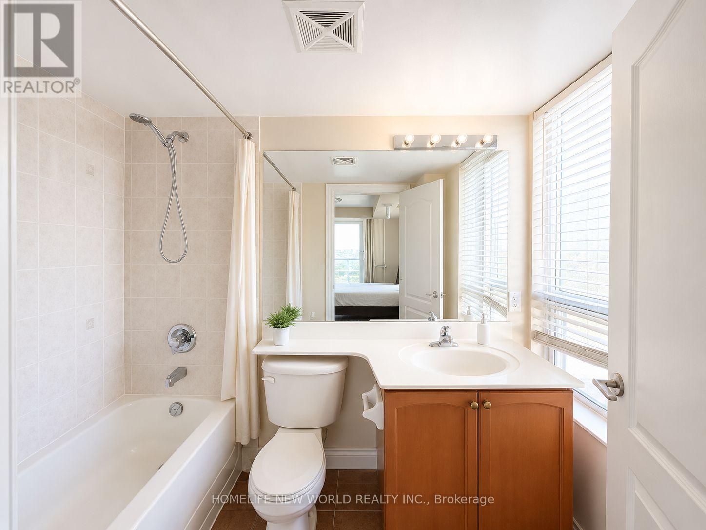 2007 - 50 Brian Harrison Way, Toronto, Ontario  M1P 5J4 - Photo 7 - E12828510
