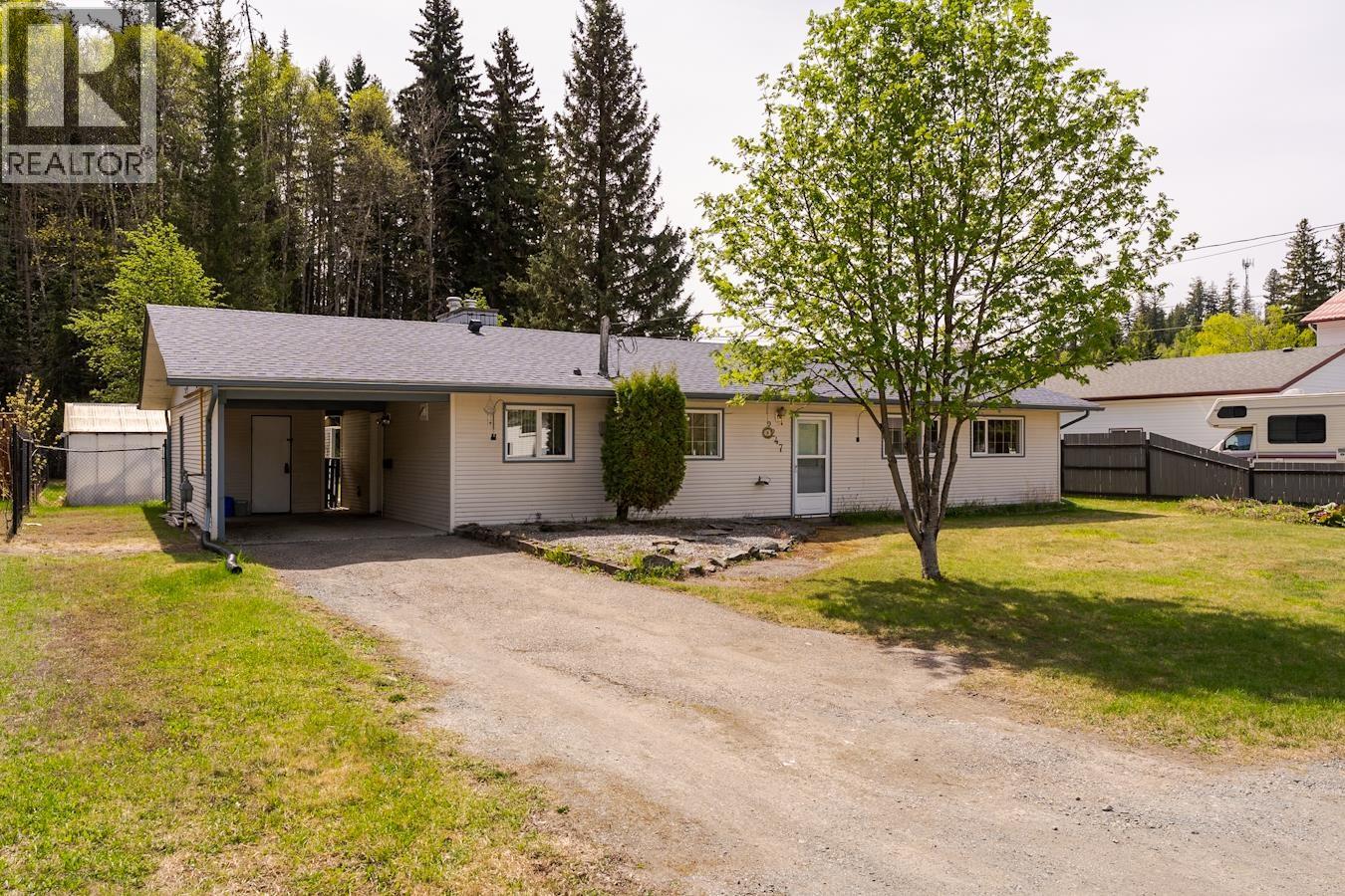 2247 Shamrock Road, Prince George, British Columbia  V2K 1P6 - Photo 2 - R3124317