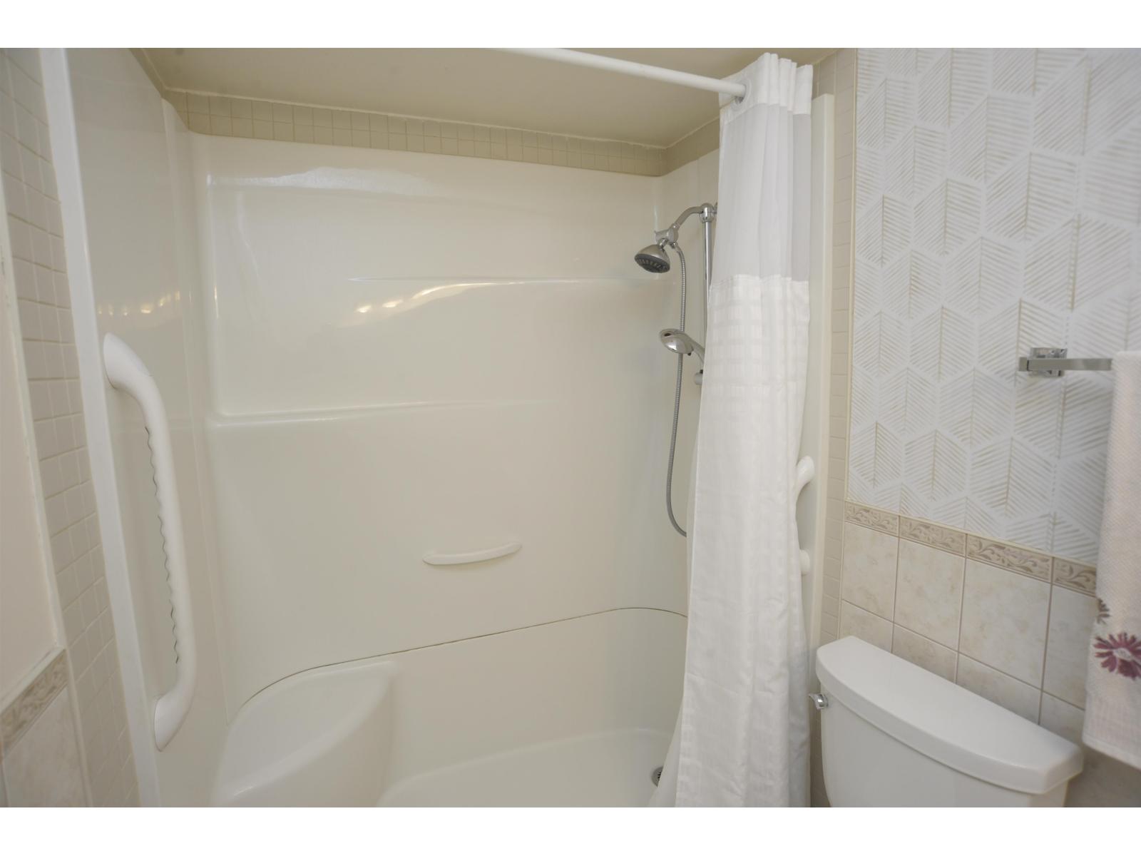 307 1444 Martin Street, White Rock, British Columbia  V4B 3W7 - Photo 14 - R3123951