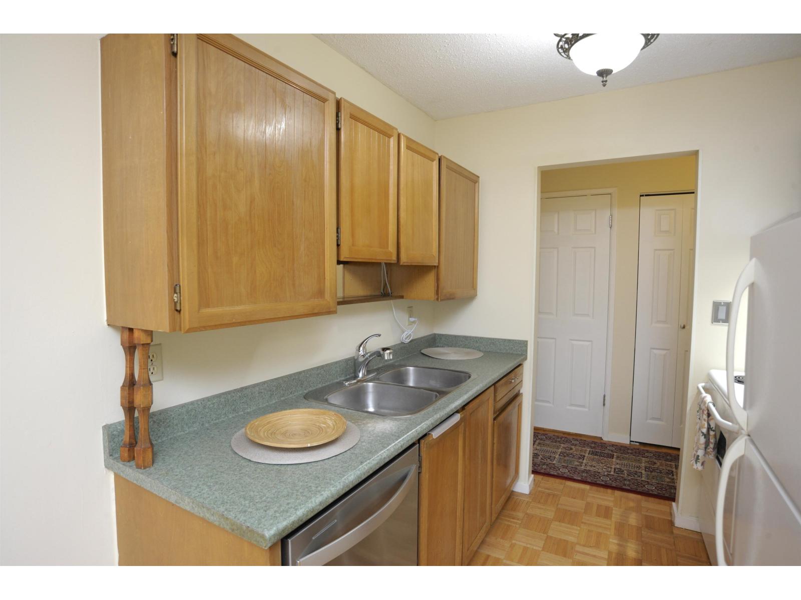 307 1444 Martin Street, White Rock, British Columbia  V4B 3W7 - Photo 9 - R3123951