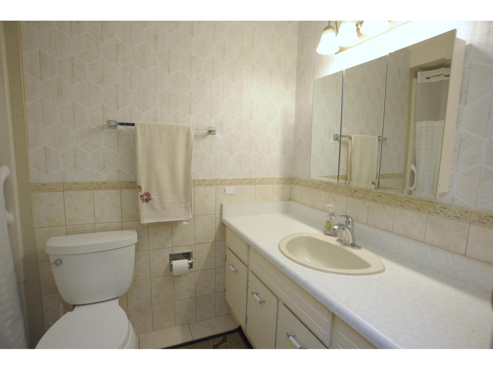 307 1444 Martin Street, White Rock, British Columbia  V4B 3W7 - Photo 13 - R3123951
