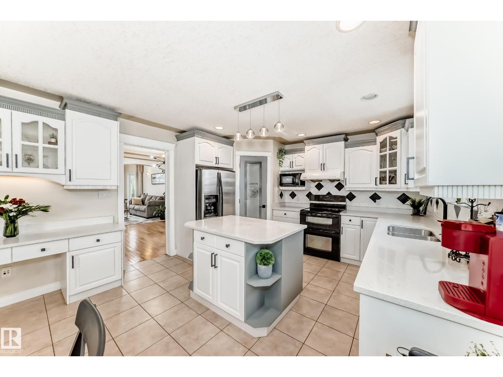6736 11 Av Sw, Edmonton, Alberta  T6X 1L1 - Photo 10 - E4488143