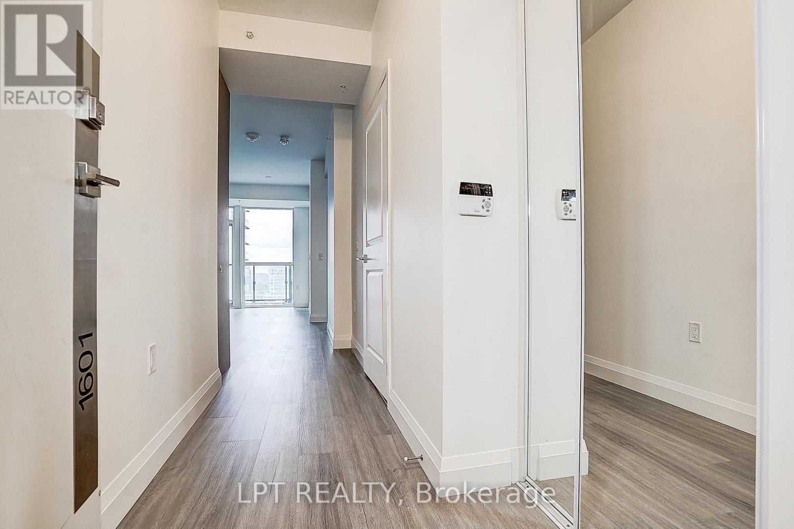1601 - 75 Oneida Crescent, Richmond Hill (Langstaff), Ontario  L4B 0H3 - Photo 12 - N13136648