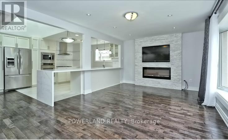 Main - 60 Collins Crescent, Aurora, Ontario  L4G 2W2 - Photo 10 - N13136744