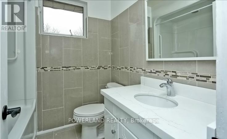 Main - 60 Collins Crescent, Aurora, Ontario  L4G 2W2 - Photo 14 - N13136744