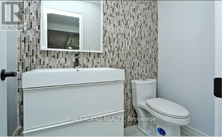 Main - 60 Collins Crescent, Aurora, Ontario  L4G 2W2 - Photo 15 - N13136744