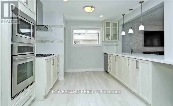 Main - 60 Collins Crescent, Aurora, Ontario  L4G 2W2 - Photo 6 - N13136744
