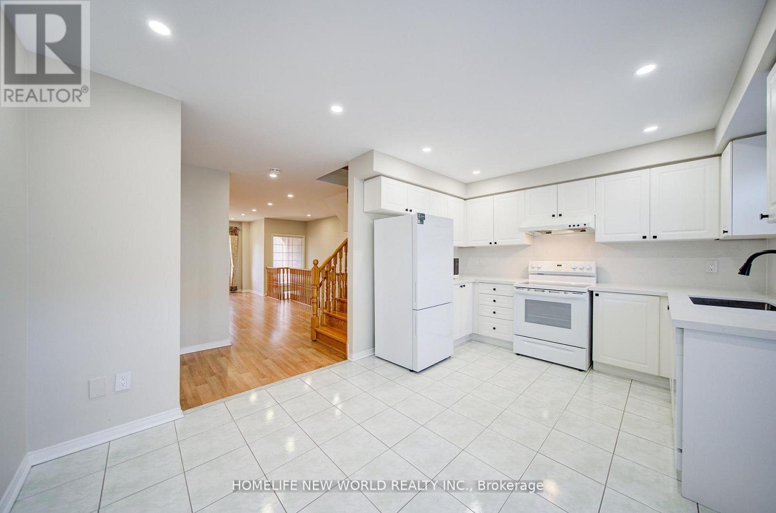 12 Azalea Gateway, Markham, Ontario  L3T 7T8 - Photo 10 - N13136786