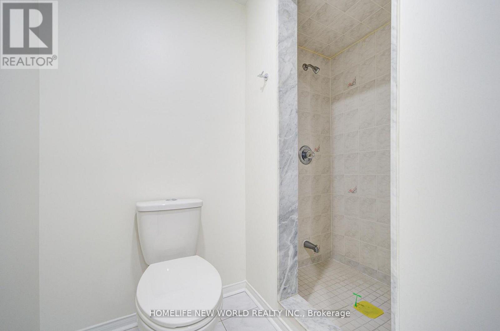 12 Azalea Gateway, Markham, Ontario  L3T 7T8 - Photo 21 - N13136786