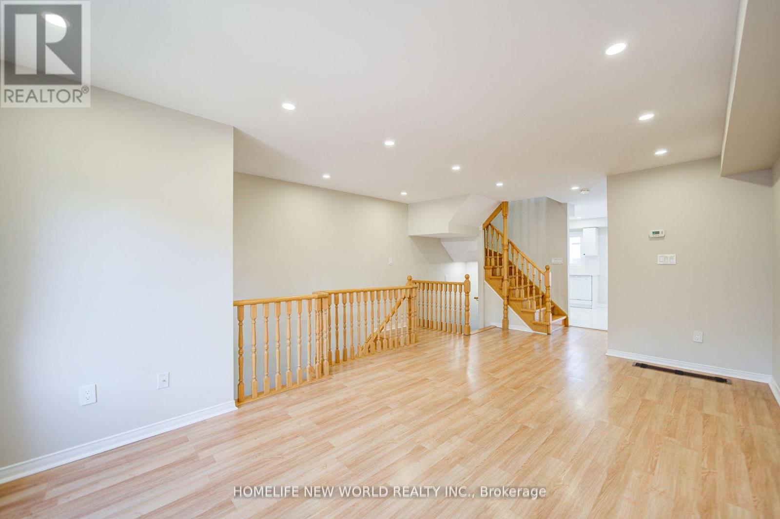 12 Azalea Gateway, Markham, Ontario  L3T 7T8 - Photo 6 - N13136786