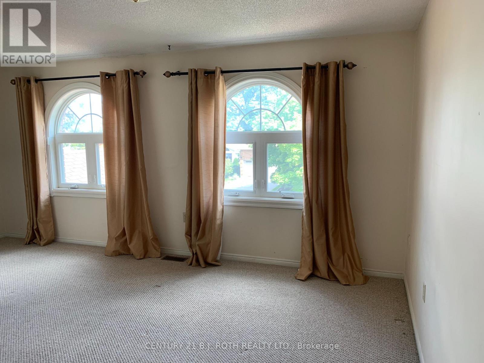 29 Irwin Drive, Barrie (Northwest), Ontario  L4N 7A6 - Photo 5 - S13136862