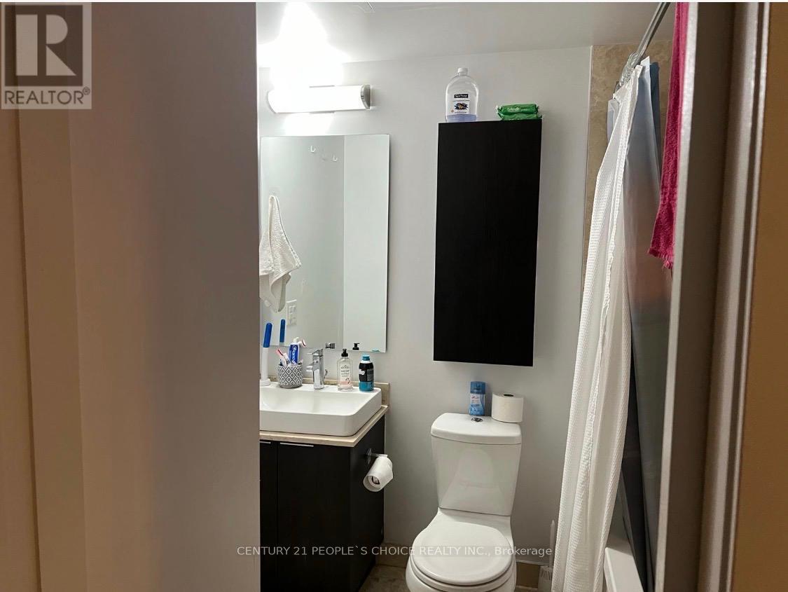 2204 - 14 York Street, Toronto, Ontario  M5J 0A9 - Photo 9 - C13136562