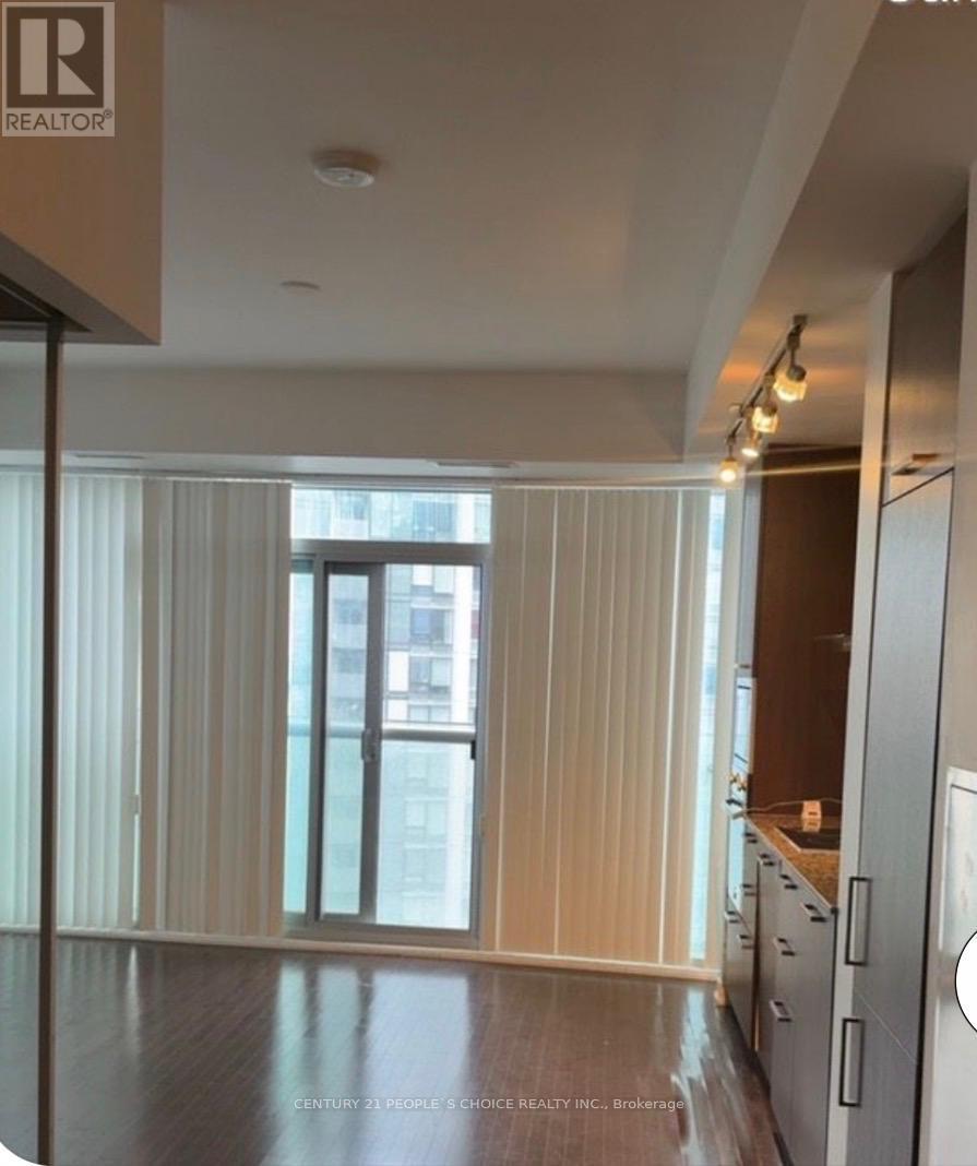 2204 - 14 York Street, Toronto, Ontario  M5J 0A9 - Photo 2 - C13136562