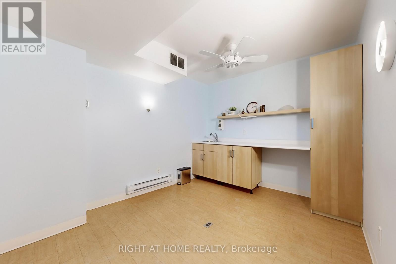 2390a Bloor Street W, Toronto, Ontario  M6S 1P5 - Photo 21 - W12803994