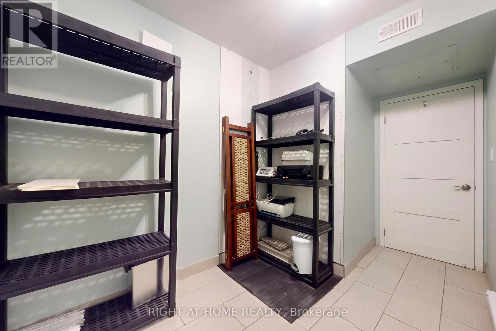 2390a Bloor Street W, Toronto, Ontario  M6S 1P5 - Photo 28 - W12803994