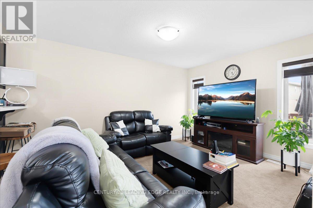 28 Drone Crescent, Guelph, Ontario  N1K 0C1 - Photo 11 - X13135506