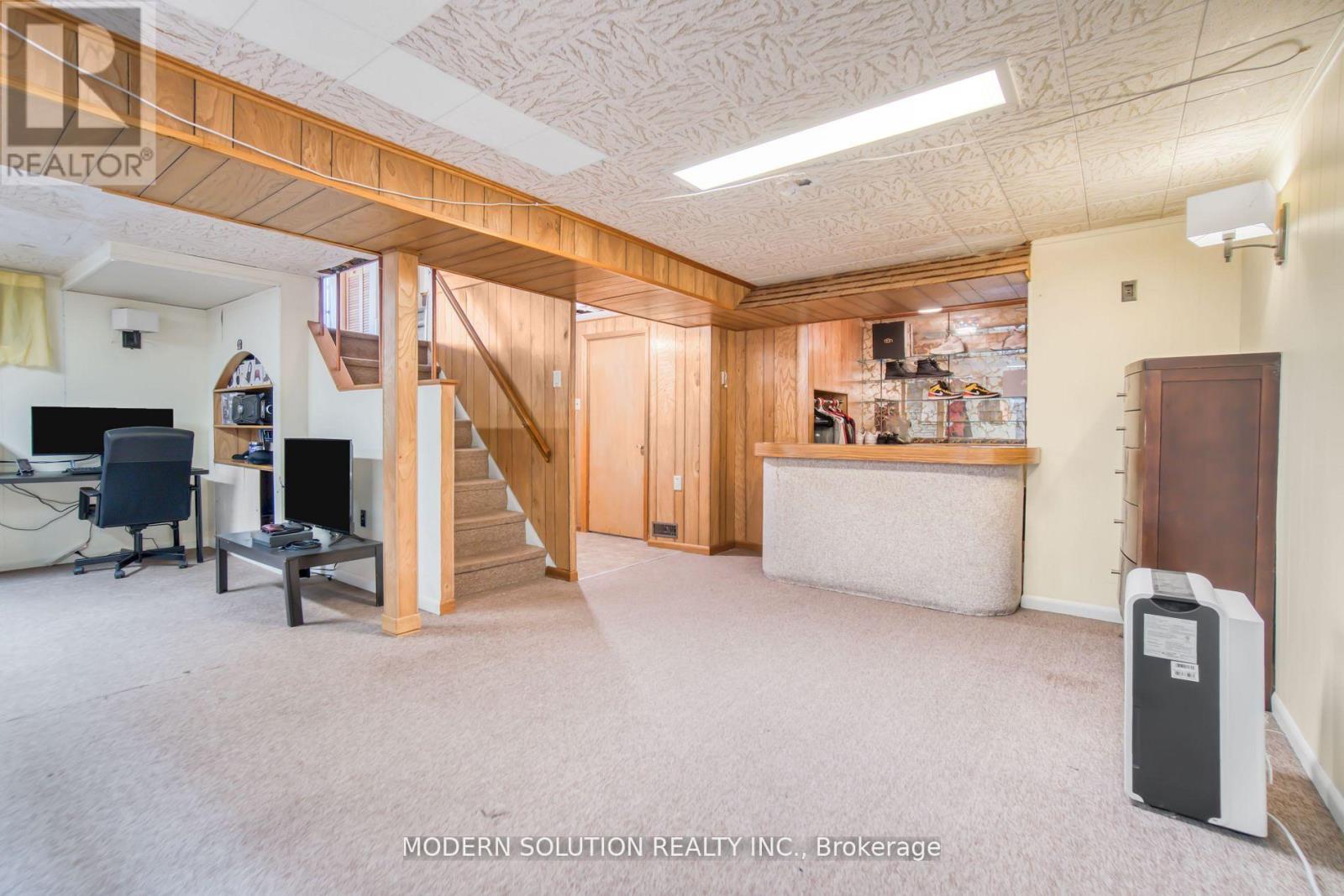 314 Strathcona Drive, Burlington, Ontario  L7L 2E1 - Photo 11 - W13136664