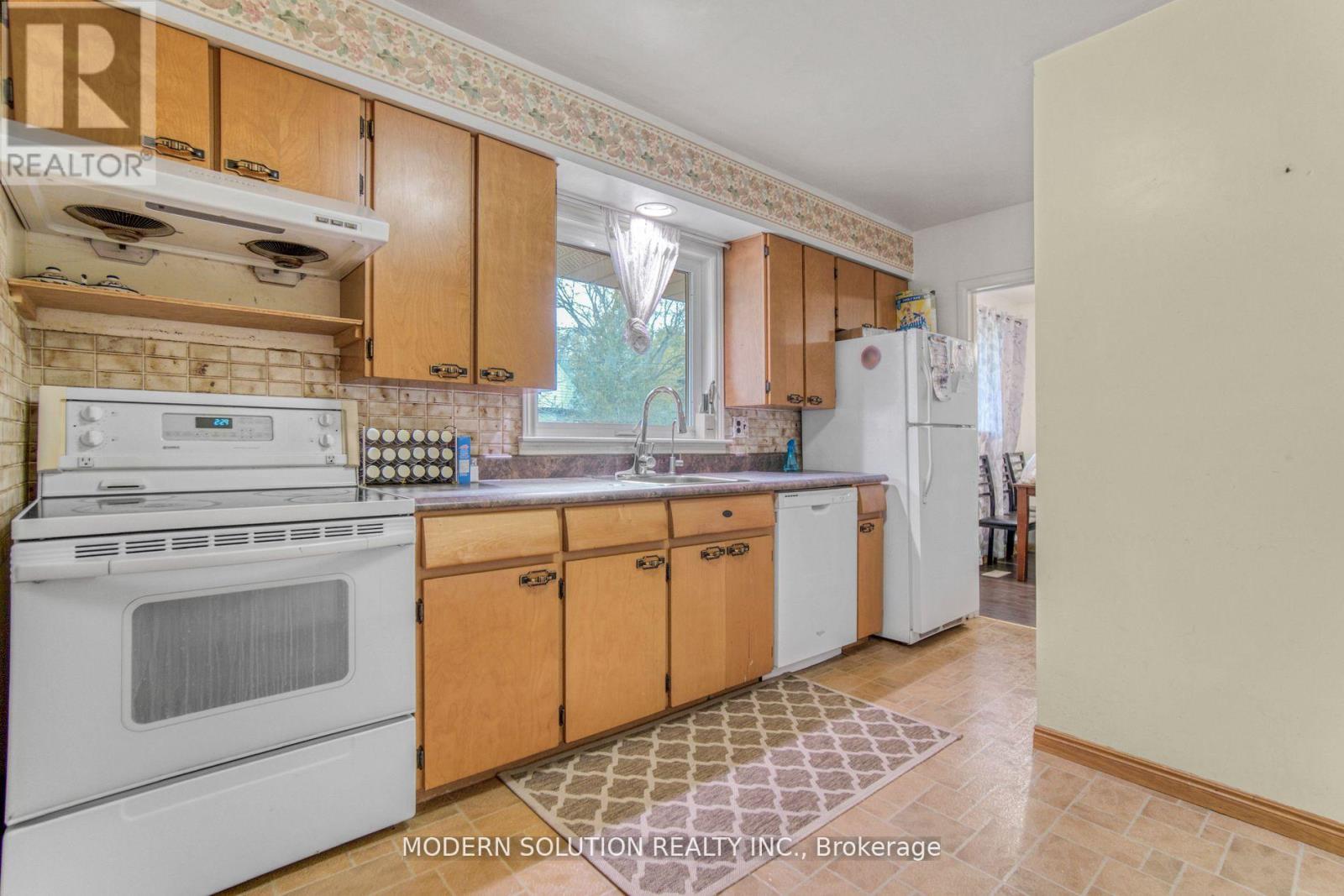314 Strathcona Drive, Burlington, Ontario  L7L 2E1 - Photo 17 - W13136664