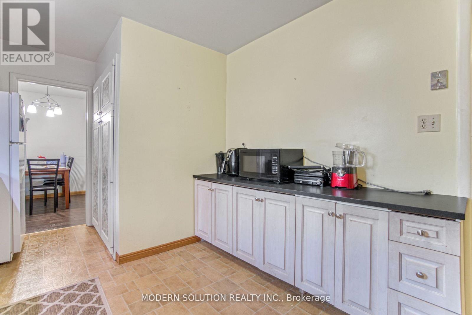 314 Strathcona Drive, Burlington, Ontario  L7L 2E1 - Photo 26 - W13136664