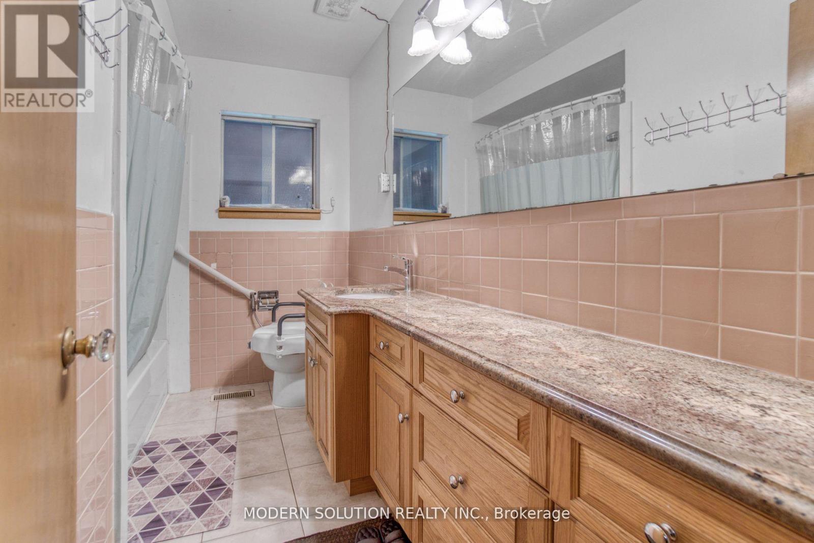 314 Strathcona Drive, Burlington, Ontario  L7L 2E1 - Photo 37 - W13136664