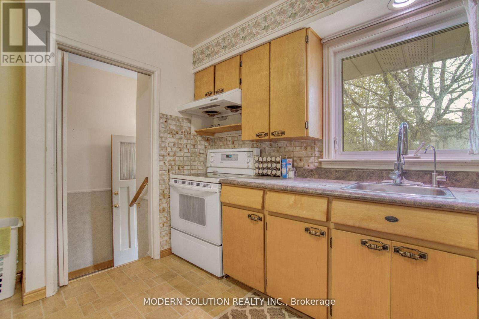 314 Strathcona Drive, Burlington, Ontario  L7L 2E1 - Photo 38 - W13136664