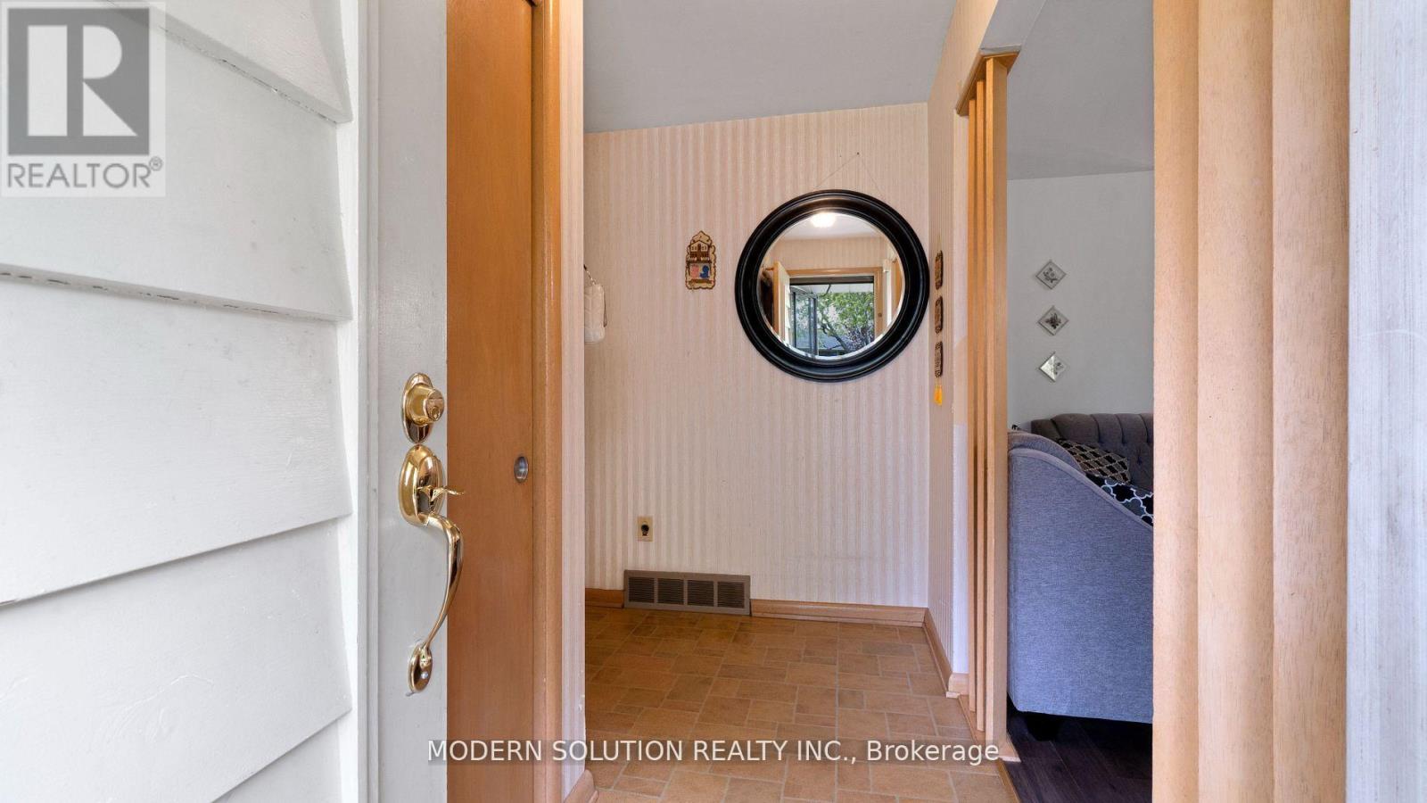 314 Strathcona Drive, Burlington, Ontario  L7L 2E1 - Photo 39 - W13136664