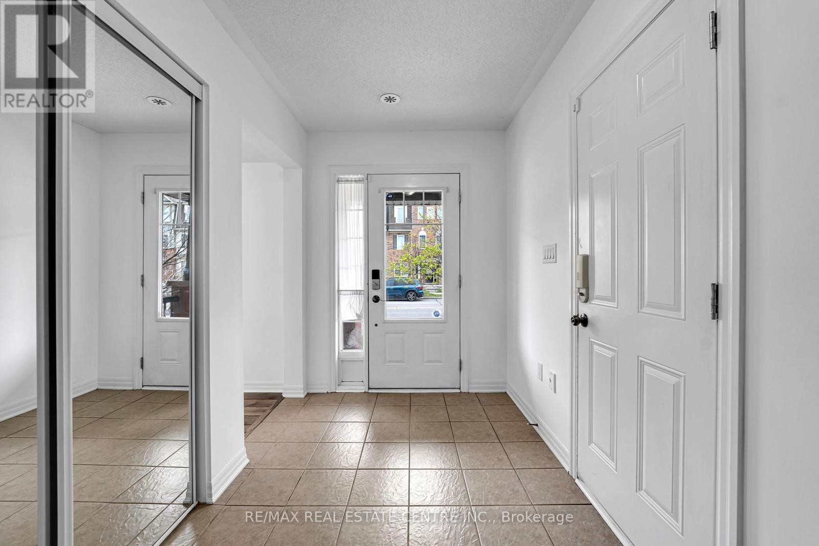 123 Bevington Road, Brampton, Ontario  L7A 0P7 - Photo 4 - W13136708