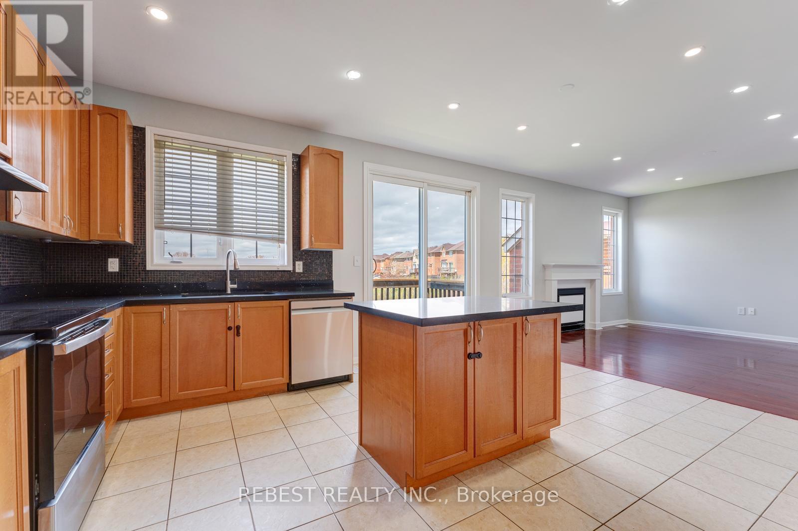22 Birch Tree Trail, Brampton, Ontario  L6P 3M8 - Photo 14 - W13136846