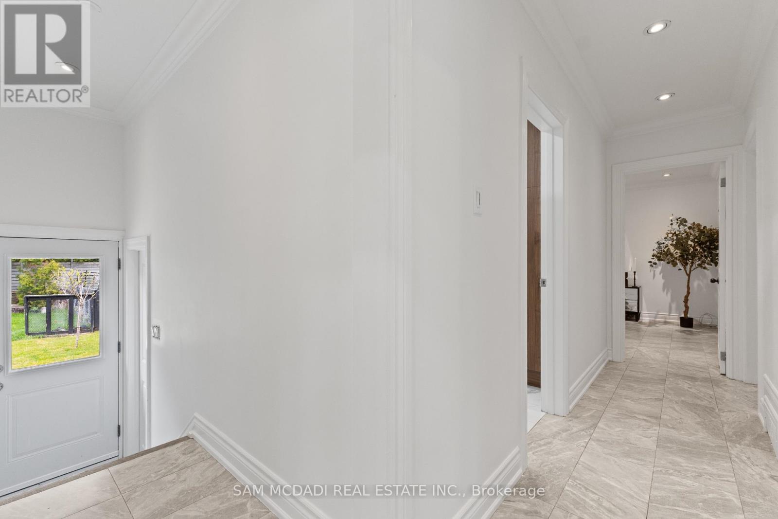 927 Ingersoll Court, Mississauga, Ontario  L5J 2S2 - Photo 16 - W13136852
