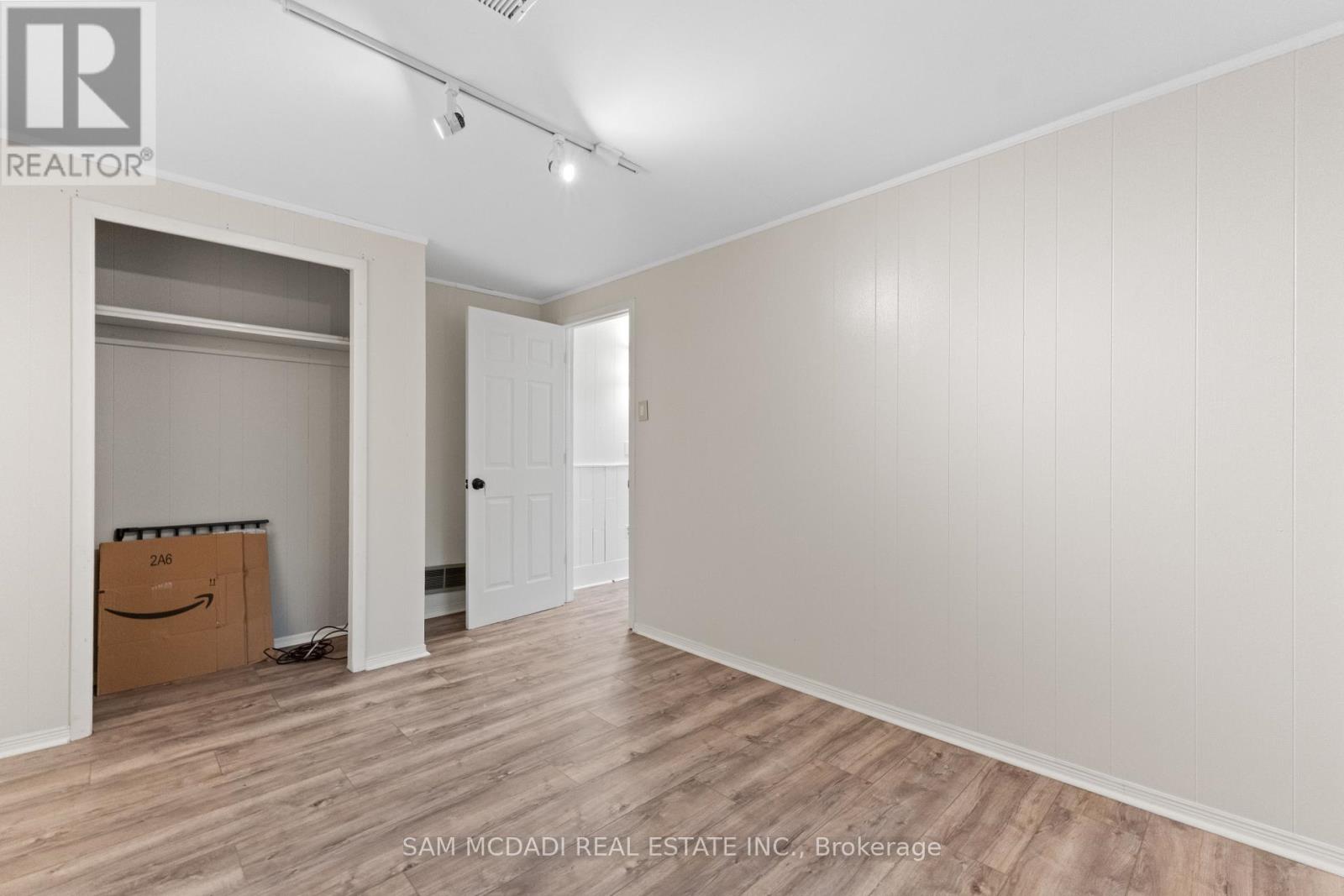 927 Ingersoll Court, Mississauga, Ontario  L5J 2S2 - Photo 23 - W13136852