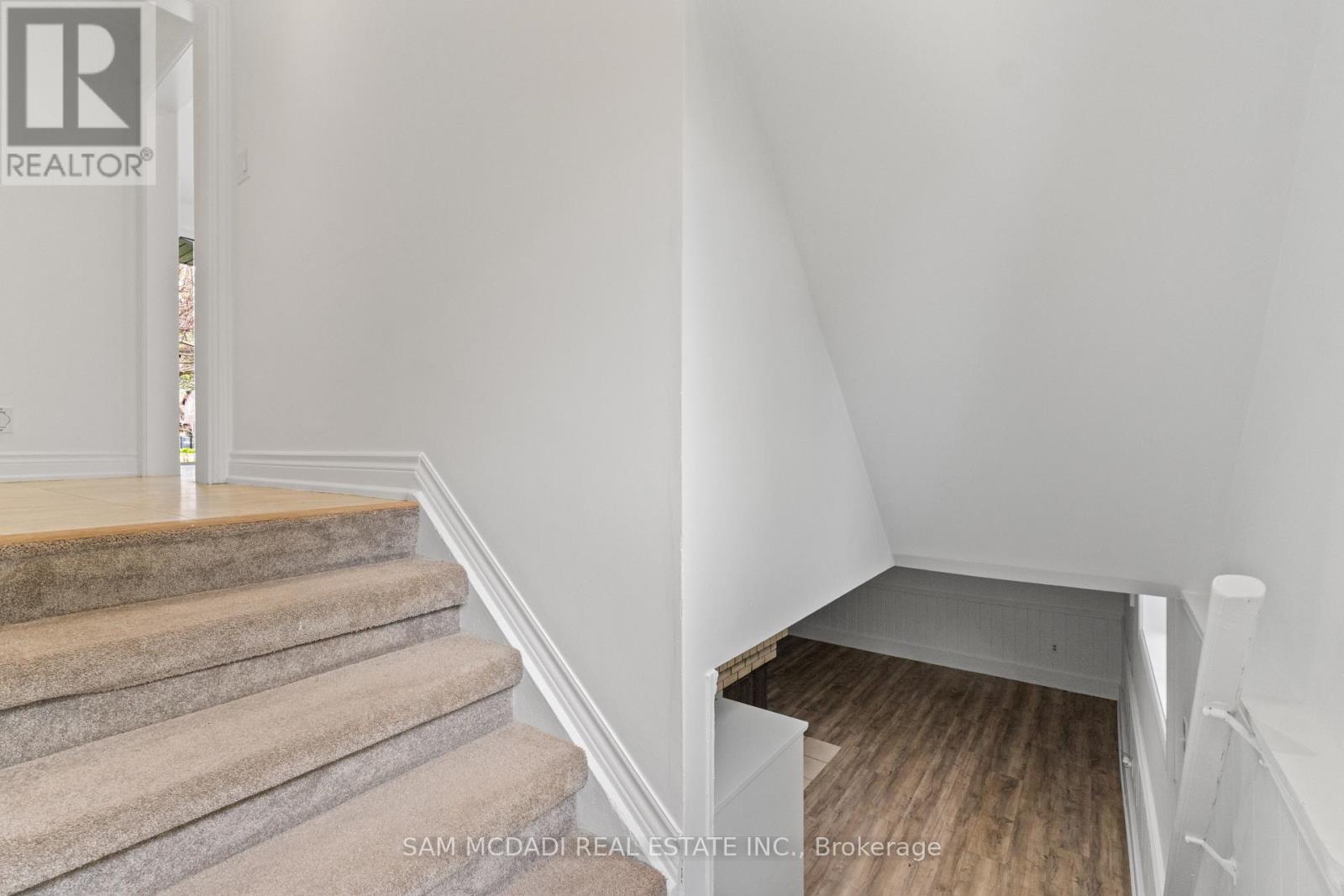 927 Ingersoll Court, Mississauga, Ontario  L5J 2S2 - Photo 35 - W13136852
