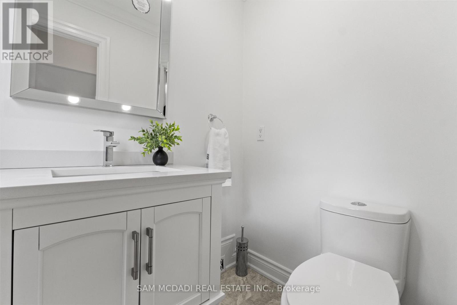 927 Ingersoll Court, Mississauga, Ontario  L5J 2S2 - Photo 36 - W13136852
