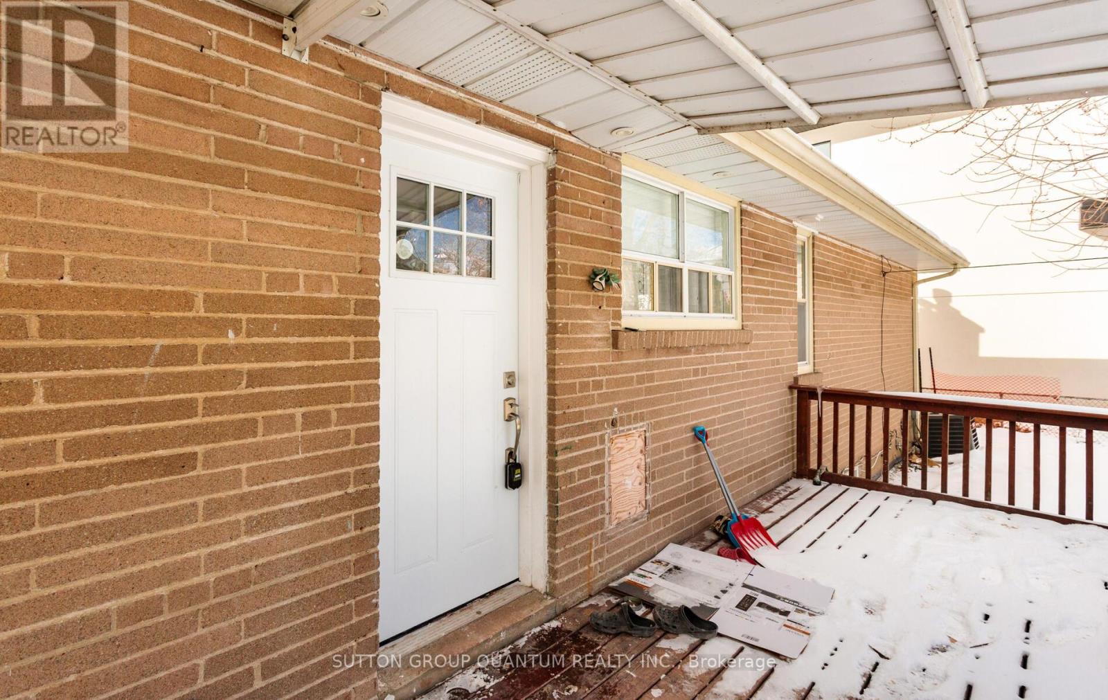 Lower - 313 Ashbury Road E, Oakville, Ontario  L6K 2M2 - Photo 2 - W13136876