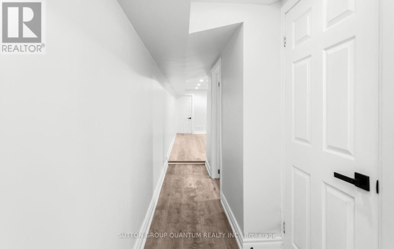 Lower - 313 Ashbury Road E, Oakville, Ontario  L6K 2M2 - Photo 4 - W13136876