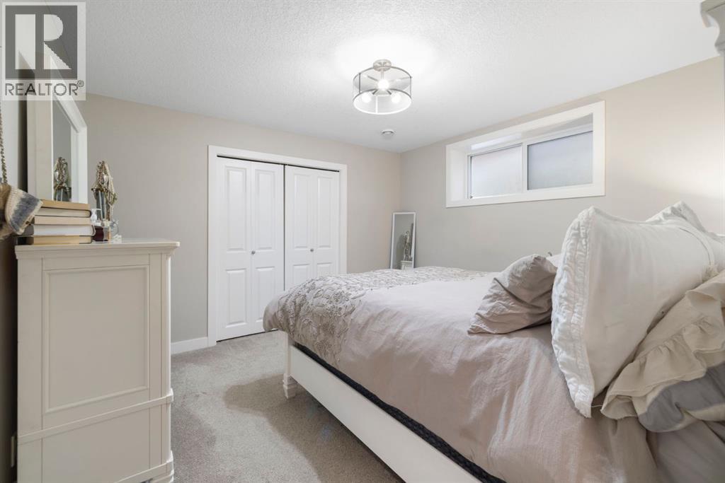 8 Emberside Glen, Cochrane, Alberta  T4C 2L6 - Photo 38 - A2282601