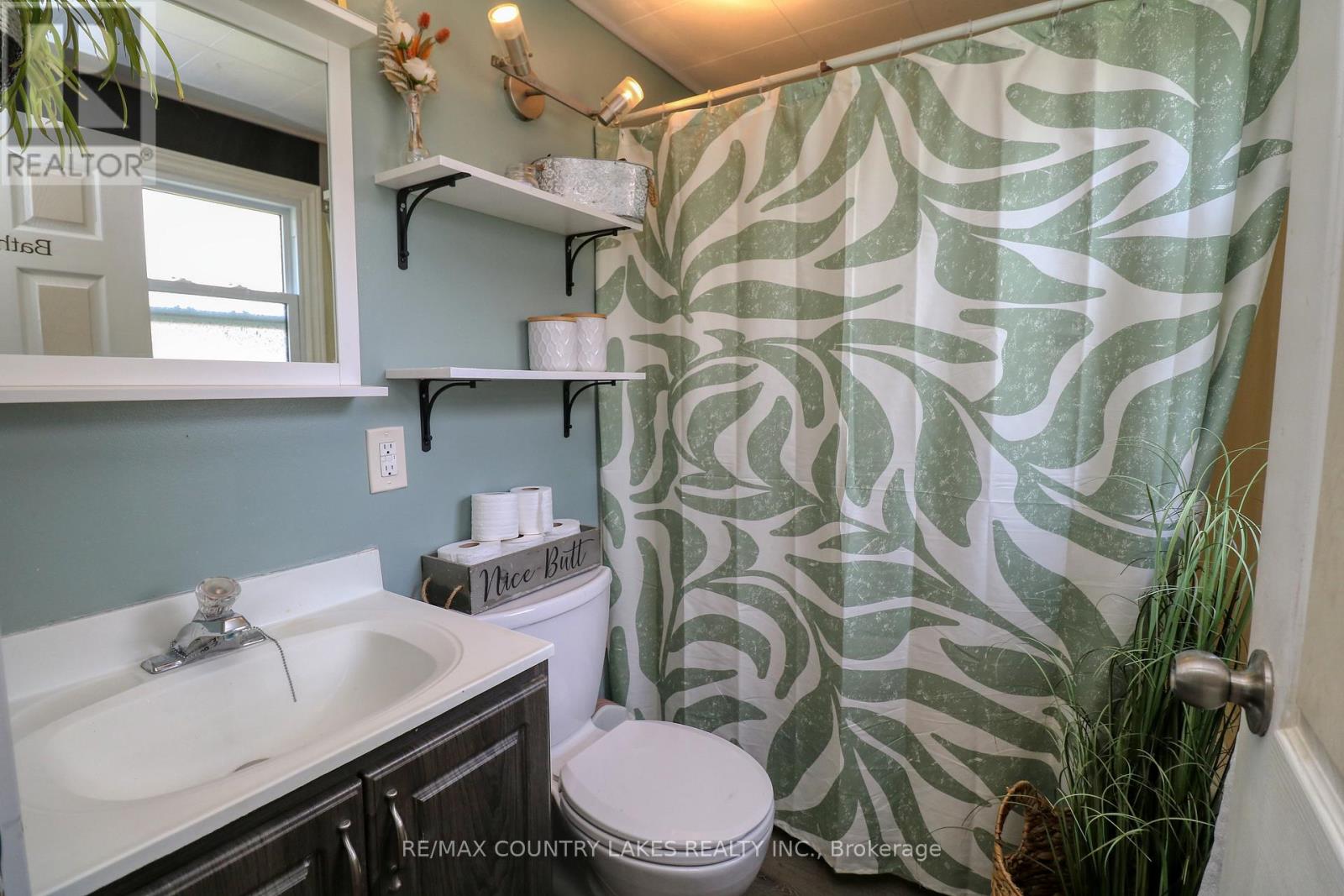 945 First Street S, Gravenhurst, Ontario  P1P 1K3 - Photo 12 - X13136700