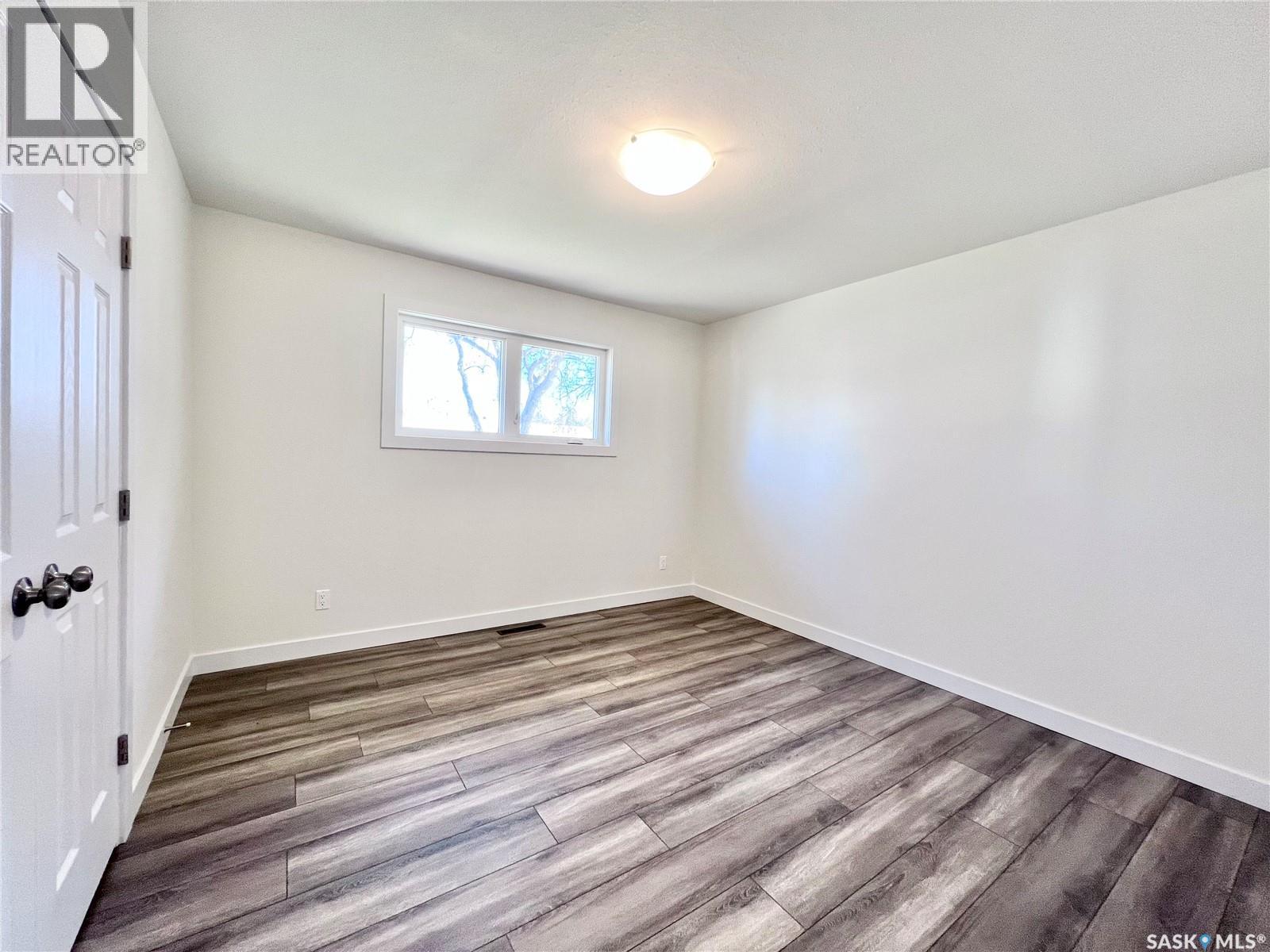 318 Mctavish Street, Outlook, Saskatchewan  S0L 2N0 - Photo 15 - SK036175