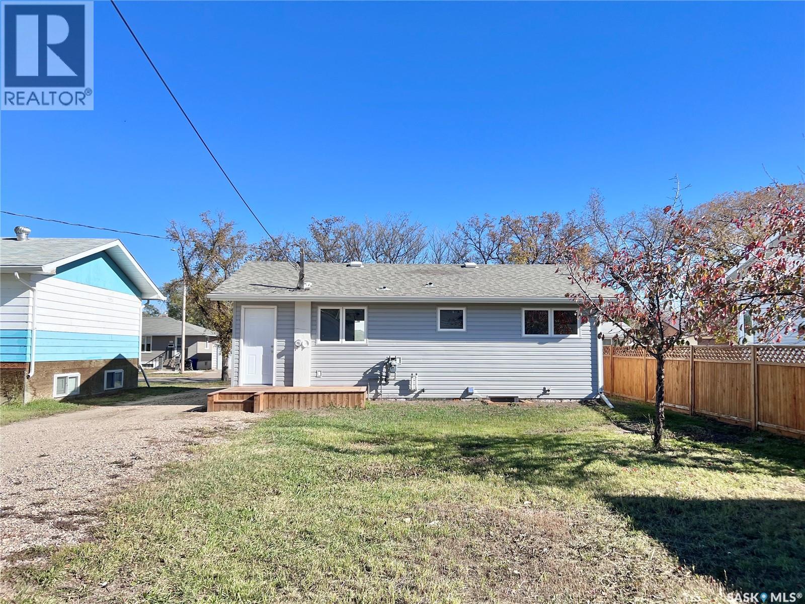 318 Mctavish Street, Outlook, Saskatchewan  S0L 2N0 - Photo 31 - SK036175