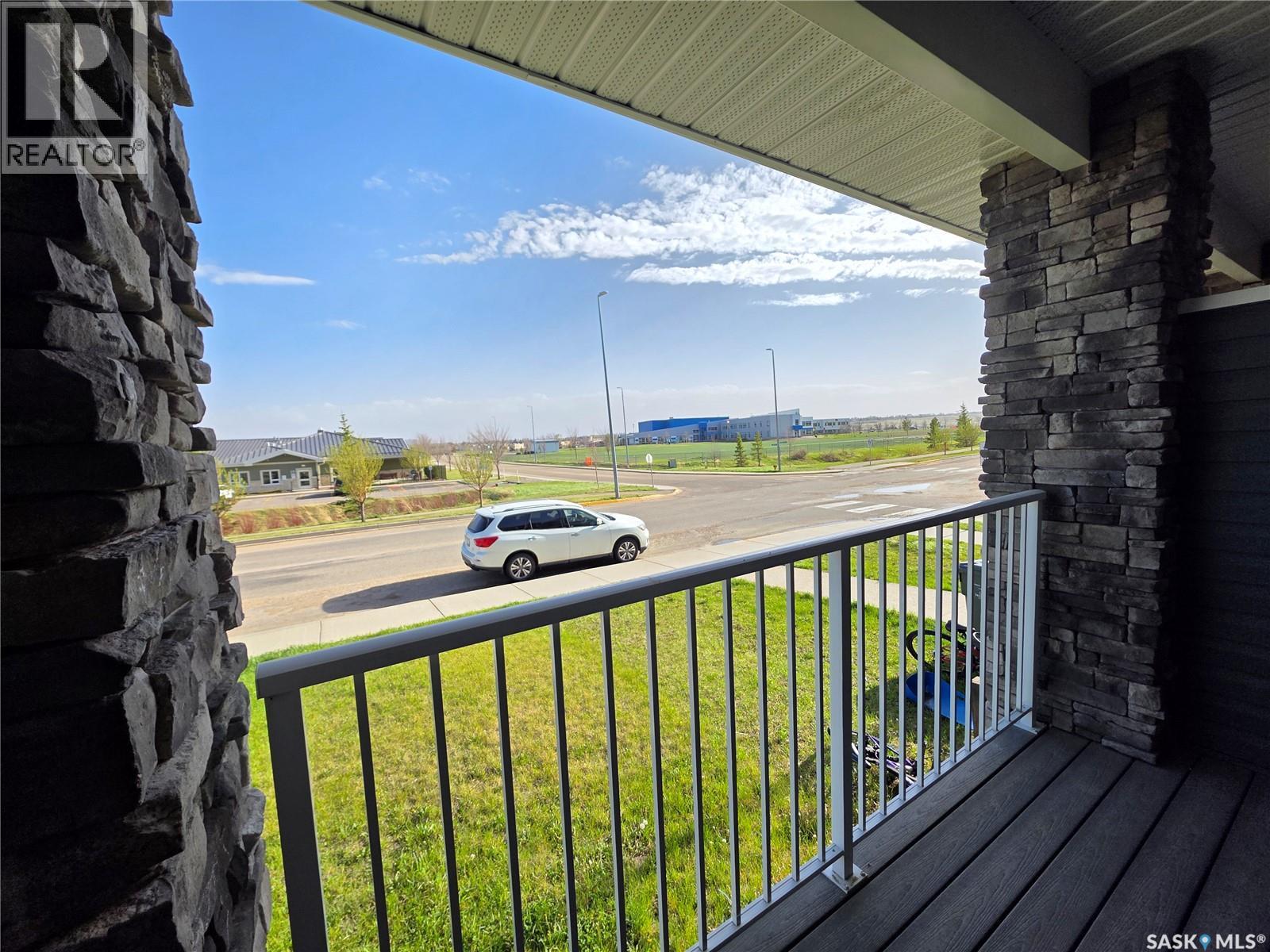553 Douglas Drive, Swift Current, Saskatchewan  S9H 5R6 - Photo 3 - SK036118