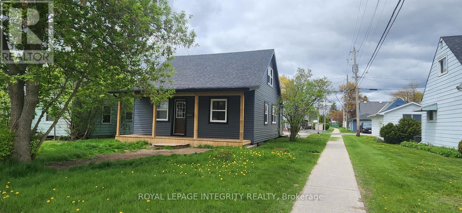 17 ROOSEVELT DRIVE, Smiths Falls, Ontario
