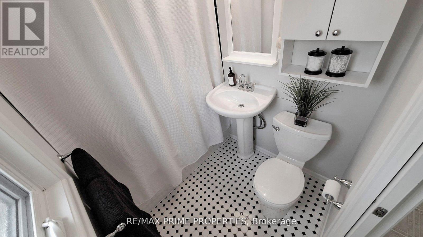 17 Tardree Place, Toronto, Ontario  M1R 3X2 - Photo 9 - E12977542