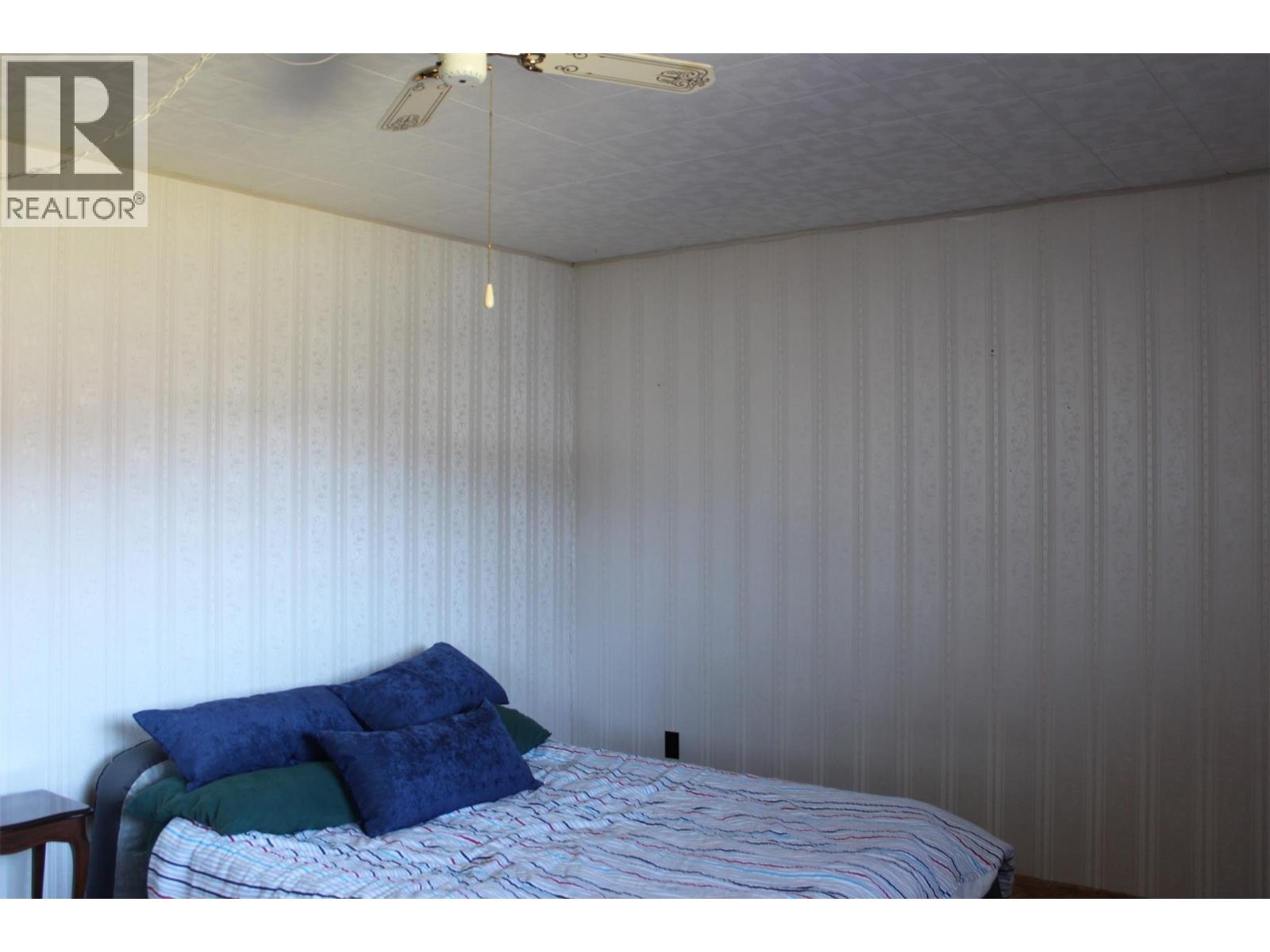 208 Maple Street, Fauquier, British Columbia  V0G 1J0 - Photo 12 - 10387465