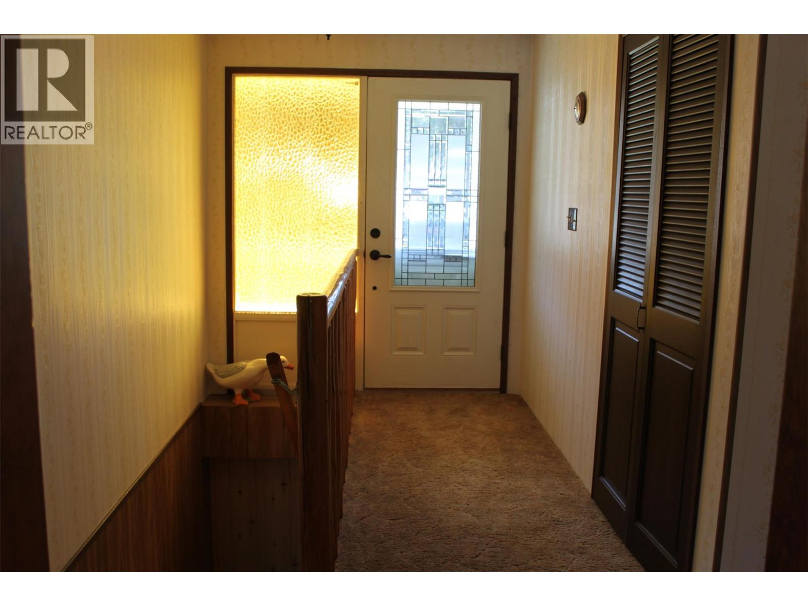 208 Maple Street, Fauquier, British Columbia  V0G 1J0 - Photo 9 - 10387465