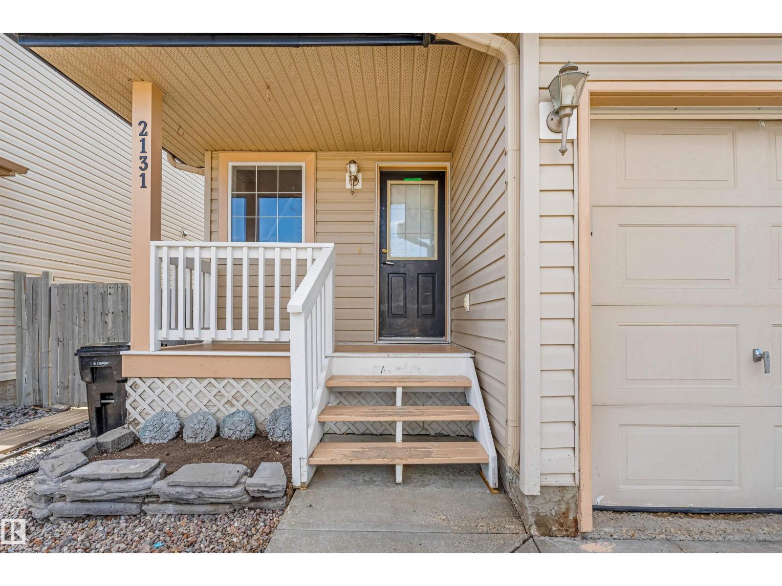 2131 37b Av Nw Nw, Edmonton, Alberta  T6T 1R7 - Photo 2 - E4488147