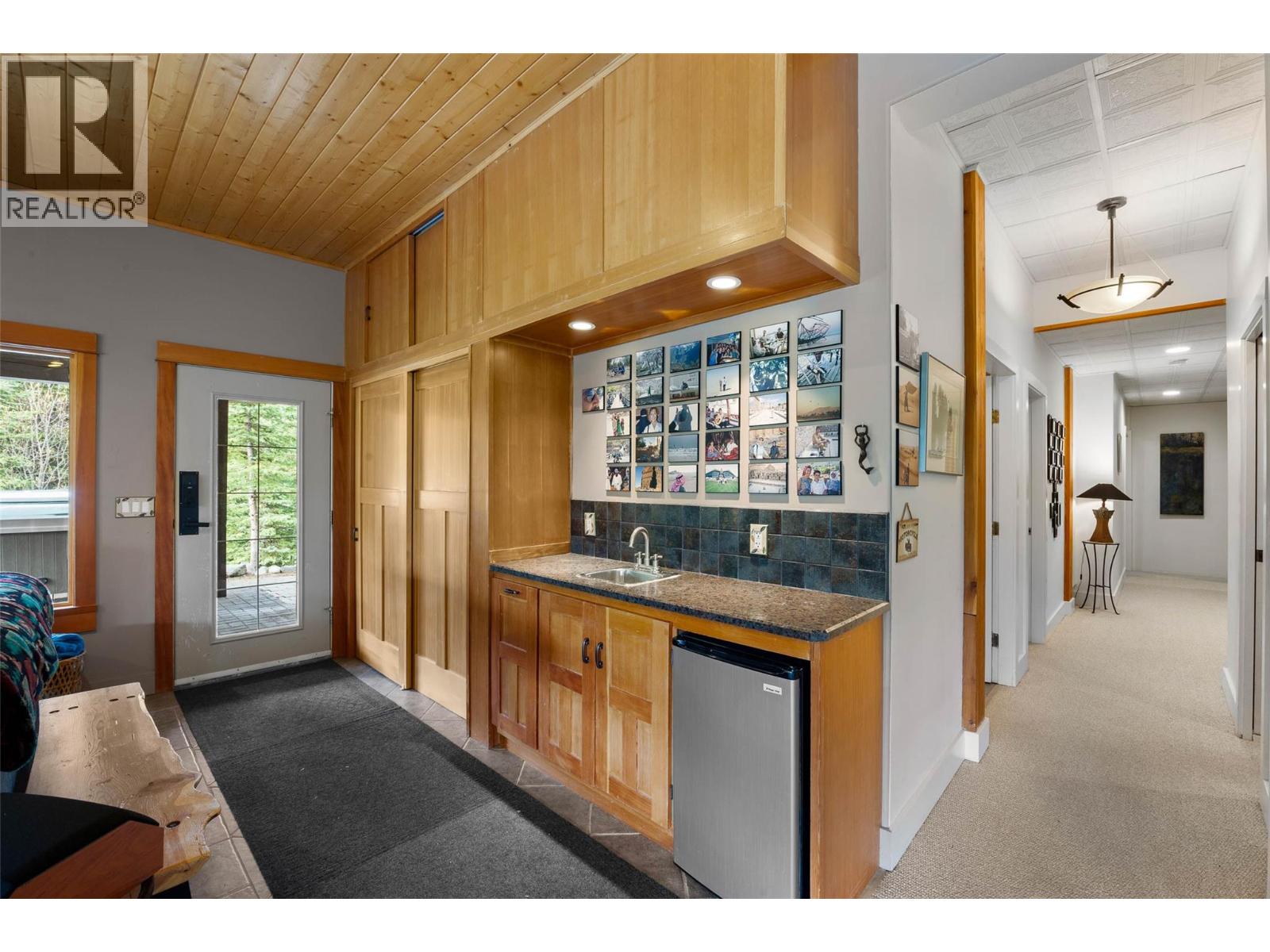 2402 Fairways Drive, Sun Peaks, British Columbia  V0E 5N0 - Photo 43 - 10387739