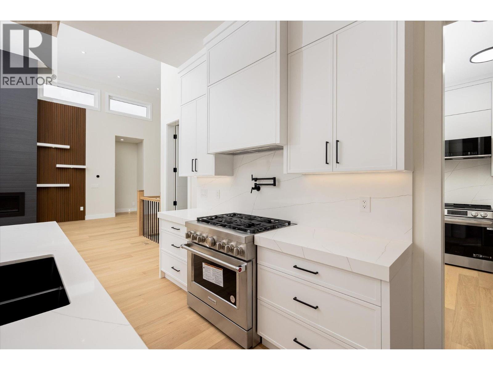 979 Loseth Drive, Kelowna, British Columbia  V1P 0A1 - Photo 12 - 10386423