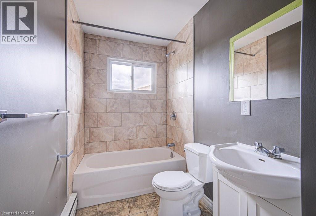 16 Southdale Avenue Unit# 6, Kitchener, Ontario  N2M 3V5 - Photo 4 - 40830778