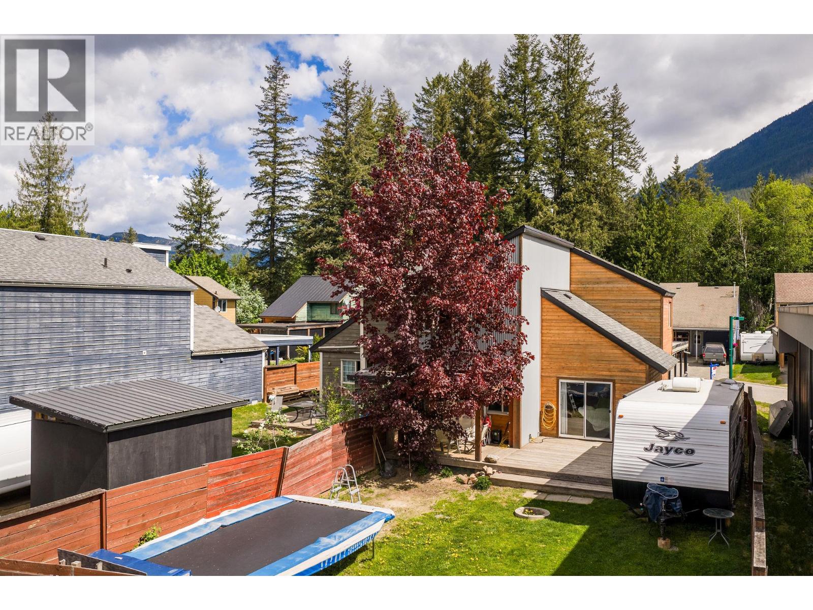 133 Greely Crescent, Revelstoke, British Columbia  V0E 2S0 - Photo 2 - 10383857